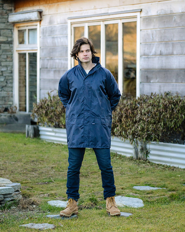 Cascade Jacket in Navy